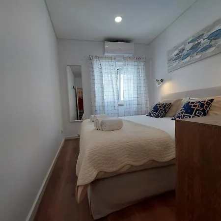 Parrot House Apartment *