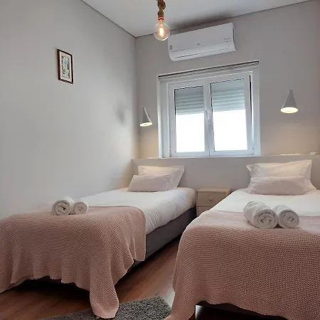 Parrot House Ericeira