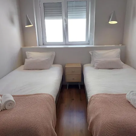 Parrot House Apartament Ericeira